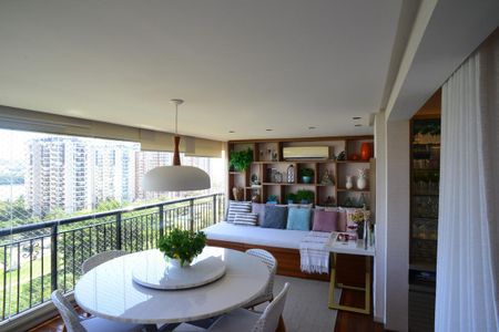 Apartamento à venda com 169m², 4 quartos e 3 vagasVaranda