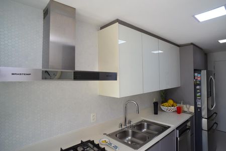 Apartamento à venda com 169m², 4 quartos e 3 vagasCozinha