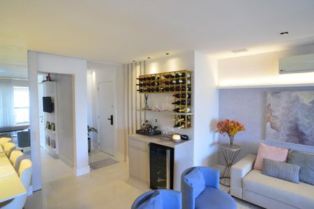 Apartamento à venda com 169m², 4 quartos e 3 vagasSala