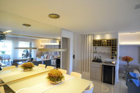 Apartamento à venda com 169m², 4 quartos e 3 vagasSala