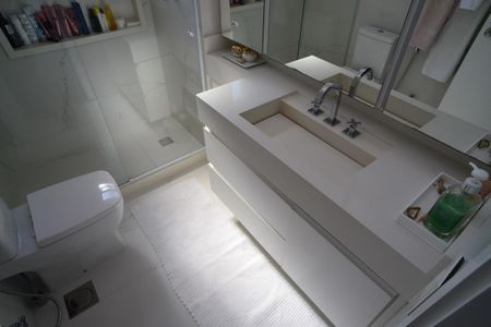 Apartamento à venda com 169m², 4 quartos e 3 vagasBanheiro Suíte Principal