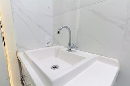 Apartamento para alugar com 43m², 2 quartos e sem vagaBanheiro