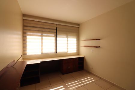 Apartamento para alugar com 320m², 4 quartos e 4 vagasQuarto 2