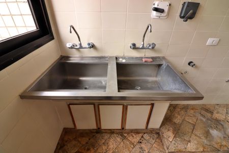 Apartamento para alugar com 320m², 4 quartos e 4 vagasÁrea de Serviço