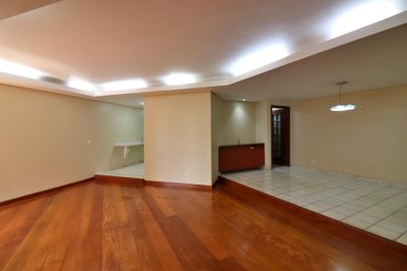 Apartamento para alugar com 320m², 4 quartos e 4 vagasSala 