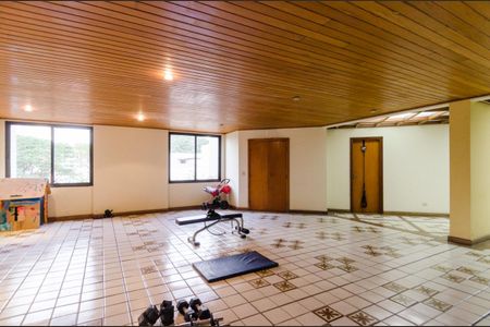 Apartamento para alugar com 320m², 4 quartos e 4 vagasÁrea comum - Academia