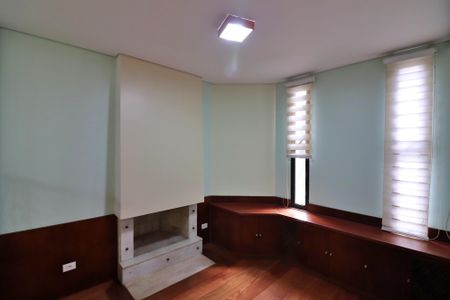 Apartamento para alugar com 320m², 4 quartos e 4 vagasSala Lareira