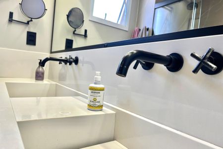 Apartamento à venda com 152m², 2 quartos e 2 vagasBanheiro da Suíte 2