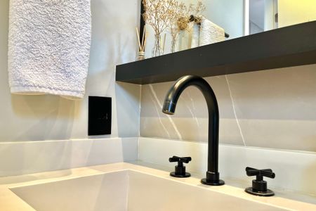 Apartamento à venda com 152m², 2 quartos e 2 vagasBanheiro da Suíte 1