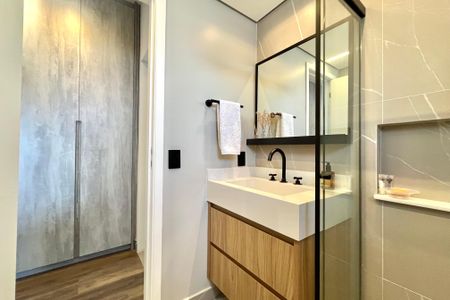 Apartamento à venda com 152m², 2 quartos e 2 vagasBanheiro da Suíte 1