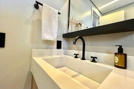 Apartamento à venda com 152m², 2 quartos e 2 vagasBanheiro da Suíte 1