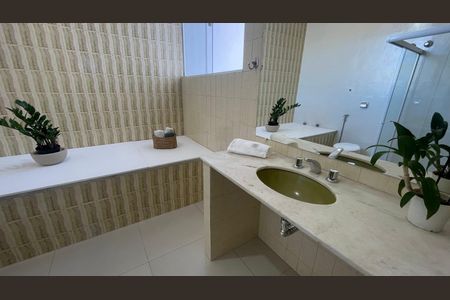 Casa para alugar com 456m², 6 quartos e 5 vagasBanheiro da Suíte