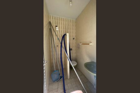 Casa para alugar com 456m², 6 quartos e 5 vagasBanheio externo