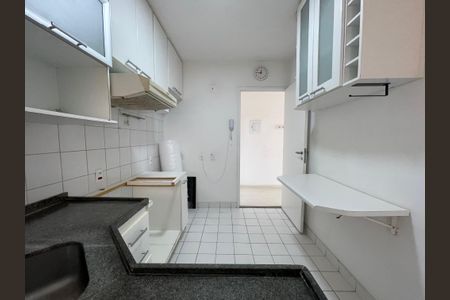 Apartamento para alugar com 92m², 2 quartos e 2 vagasBanheiro