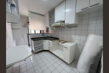 Apartamento para alugar com 92m², 2 quartos e 2 vagasCozinha