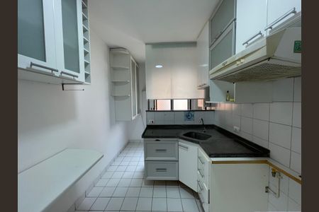 Apartamento para alugar com 92m², 2 quartos e 2 vagasCozinha