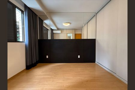 Apartamento à venda com 114m², 4 quartos e 3 vagasQuarto