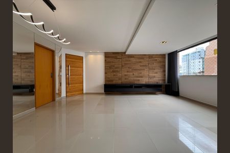 Apartamento à venda com 114m², 4 quartos e 3 vagasSala