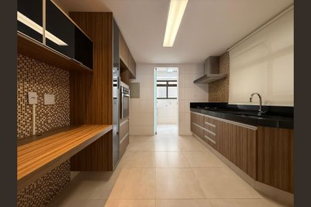 Apartamento à venda com 114m², 4 quartos e 3 vagasCozinha