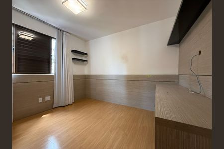 Apartamento à venda com 114m², 4 quartos e 3 vagasQuarto