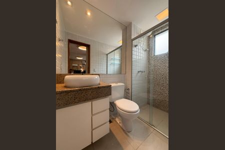 Apartamento à venda com 114m², 4 quartos e 3 vagasBanheiro