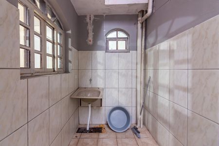 Casa para alugar com 60m², 1 quarto e 1 vagaQuintal