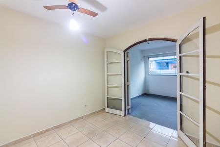 Casa para alugar com 60m², 1 quarto e 1 vagaQuarto 