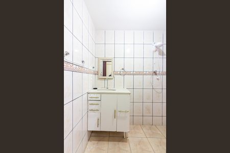 Banheiro de casa para alugar com 1 quarto, 60m² em Jardim Primeiro de Maio (chacara Fazendinha), Osasco