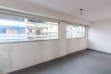 Casa para alugar com 60m², 1 quarto e 1 vagaComodo 