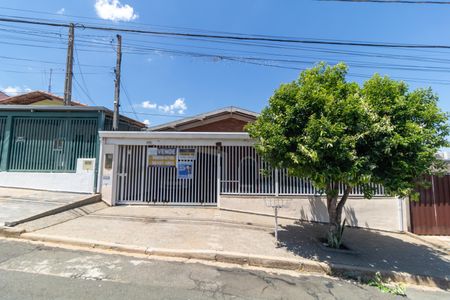 Casa à venda com 250m², 3 quartos e 4 vagasFachada