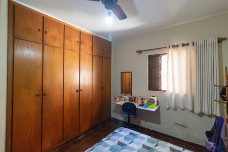 Casa à venda com 250m², 3 quartos e 4 vagasQuarto 01