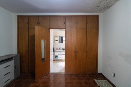 Casa à venda com 250m², 3 quartos e 4 vagasSuíte