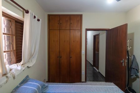 Casa à venda com 250m², 3 quartos e 4 vagasQuarto 02