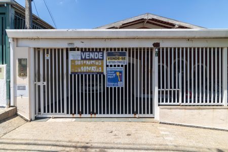 Casa à venda com 250m², 3 quartos e 4 vagasPlaca instalada