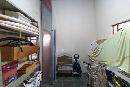 Casa à venda com 250m², 3 quartos e 4 vagasQuarto de serviço