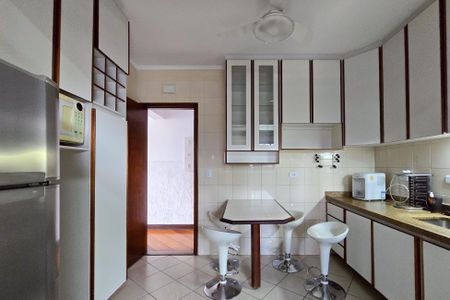 Apartamento para alugar com 98m², 3 quartos e 2 vagasCozinha