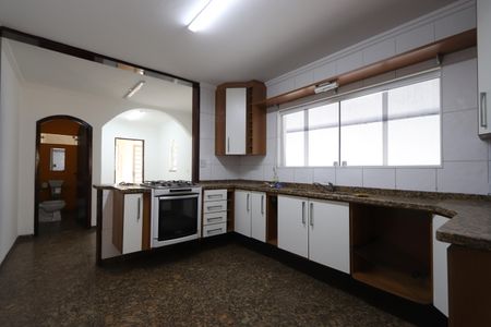 Casa à venda com 135m², 4 quartos e 2 vagasCozinha