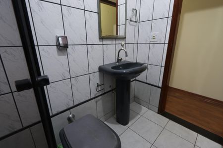 Casa à venda com 135m², 4 quartos e 2 vagasBanheiro Social