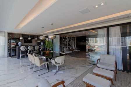 Apartamento à venda com 202m², 3 quartos e 4 vagasVaranda Gourmet