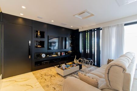 Apartamento à venda com 202m², 3 quartos e 4 vagasSala