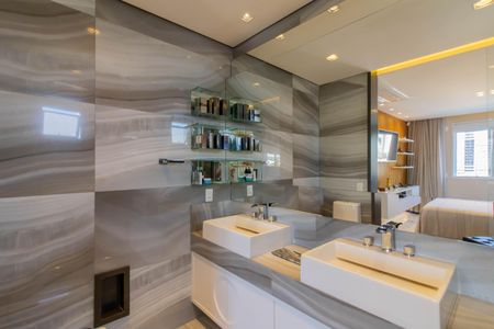 Apartamento à venda com 202m², 3 quartos e 4 vagasSuíte 1