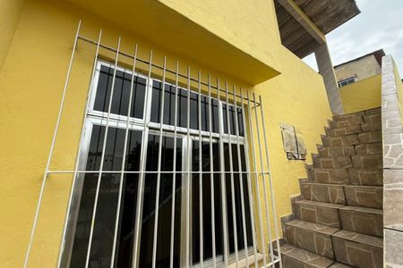 Casa para alugar com 85m², 2 quartos e 1 vagaQuintal