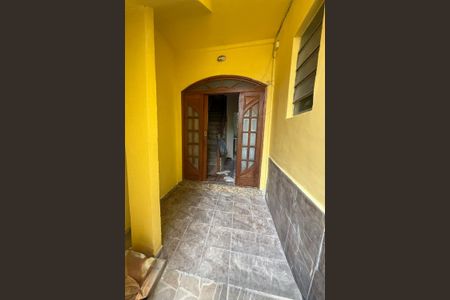 Casa para alugar com 85m², 2 quartos e 1 vagaQuintal