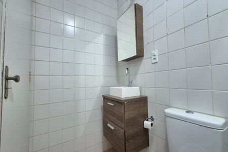 Apartamento para alugar com 68m², 2 quartos e 1 vaga Apartamento para alugar com 68m², 2 quartos e 1 vagaBanheiro