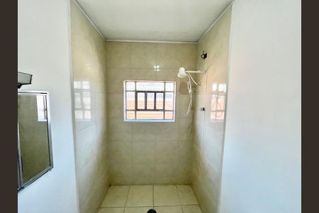 Casa para alugar com 100m², 3 quartos e 2 vagasBanheiro