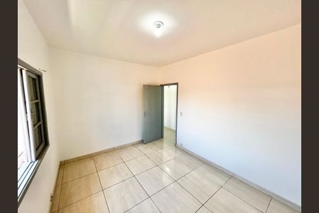 Casa para alugar com 100m², 3 quartos e 2 vagasQuarto 1