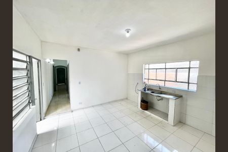 Casa para alugar com 100m², 3 quartos e 2 vagasCozinha