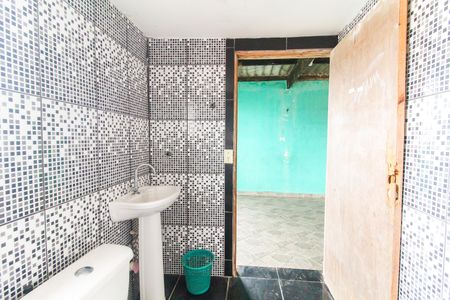 Casa para alugar com 100m², 2 quartos e sem vaga Casa para alugar com 100m², 2 quartos e sem vagaBanheiro de Serviço