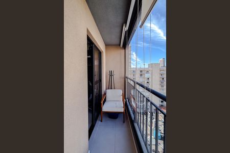 Studio à venda com 28m², 1 quarto e sem vaga Studio à venda com 28m², 1 quarto e sem vagaVaranda