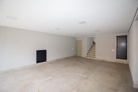 Casa de condomínio para alugar com 650m², 3 quartos e 4 vagasGaragem